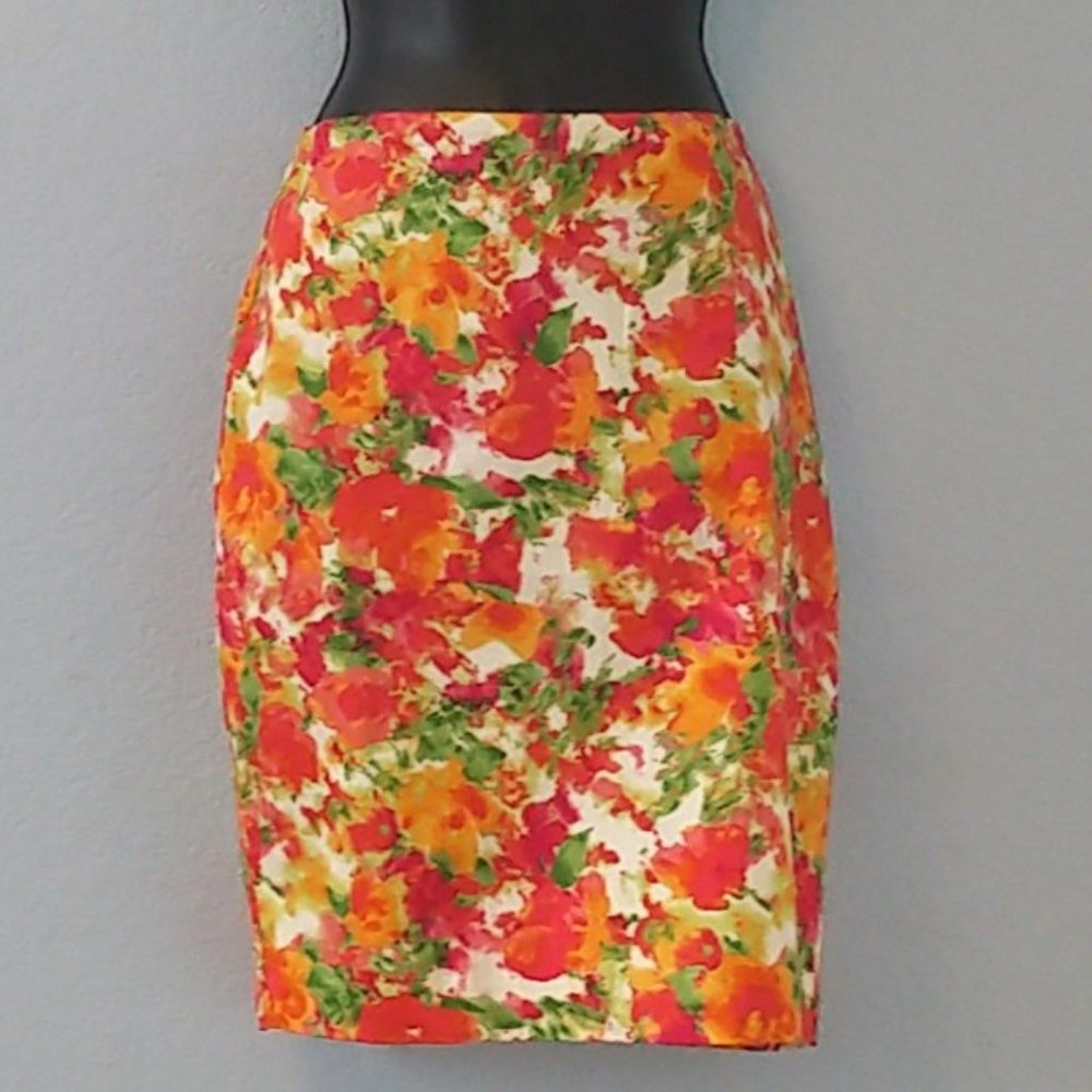 Forever 21 Pencil Skirt. Colorful! (Size 6)